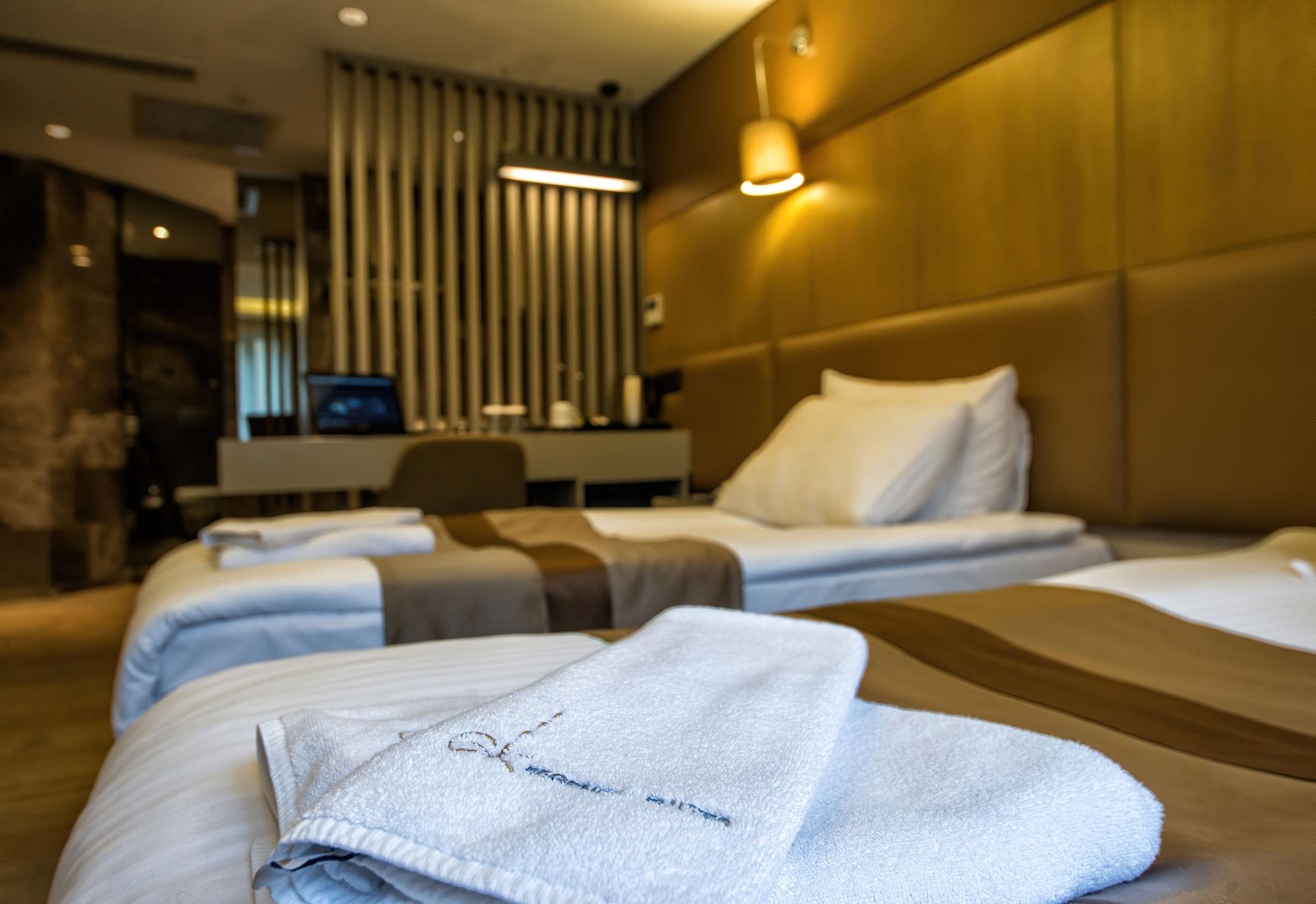Gk Regency Suites Hotel Istanbul Exterior photo